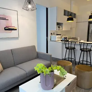 Beautiful 2 Bedroom Apartment, Near Us Embassy 104a Apartamento